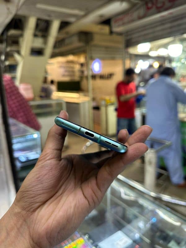 one plus 8t 12/256 duel pta 6