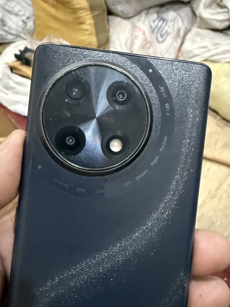 Tecno Camon 30s  original penal 2