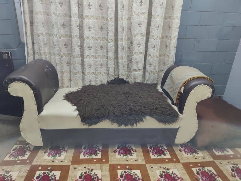 Sethi available for sale in good condition 0