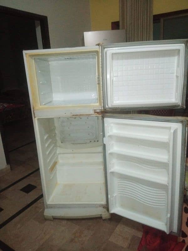Dawlance Refrigerator for Sale. 1