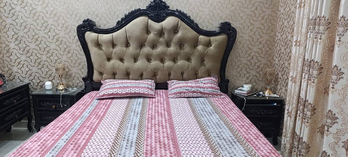 Wooden Bed Set for Sale 1 Month Used 3