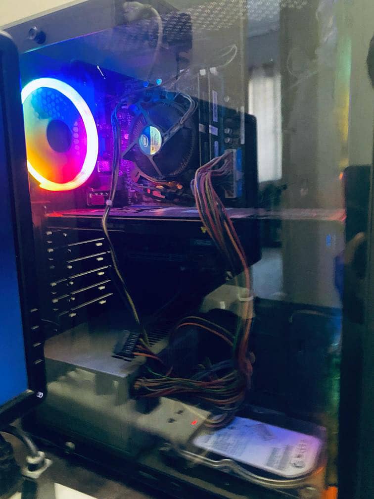 Gaming PC 10/10 condition 6
