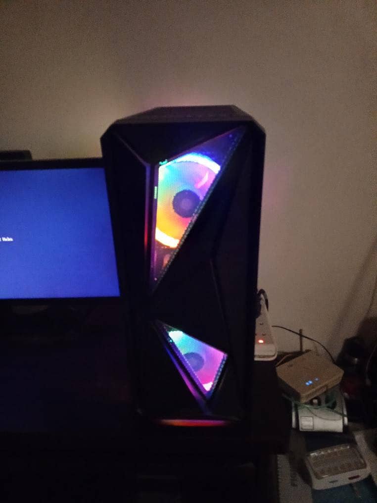 Gaming PC 10/10 condition 11