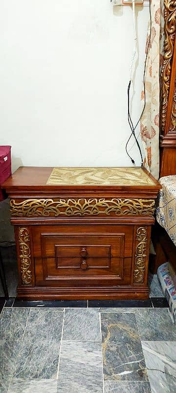 wooden bed 3