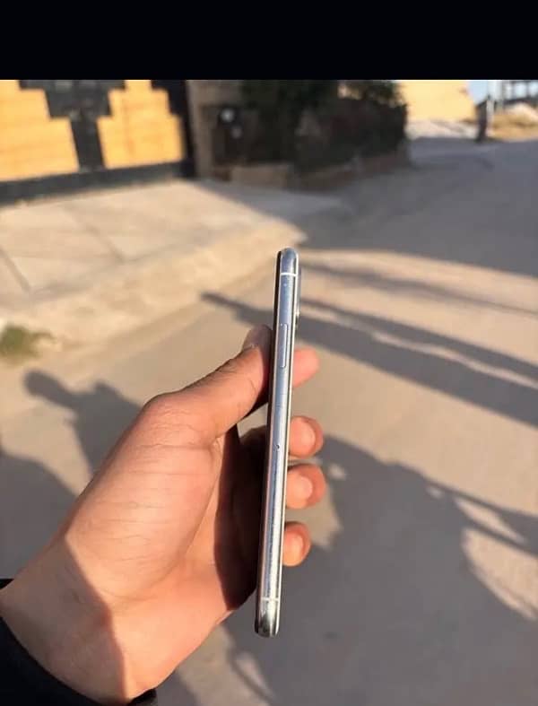 I PHONE X 64gb waterpacked 0