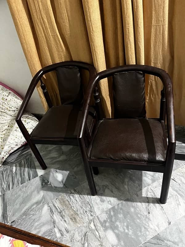 Chairs 0