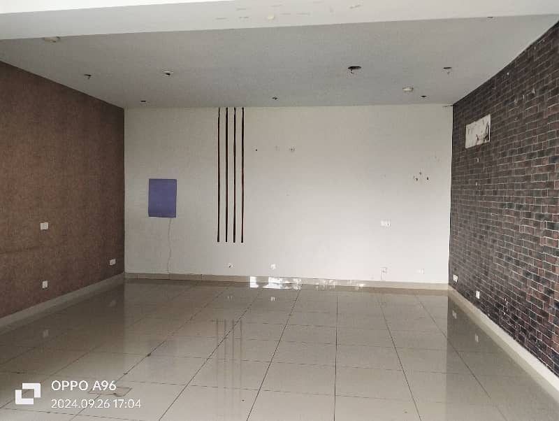 04 MARLA OFFICE FIRST FLOOR EXCELLENT LOCATION 45