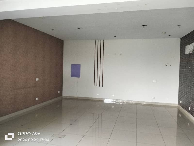 04 MARLA OFFICE FIRST FLOOR EXCELLENT LOCATION 47