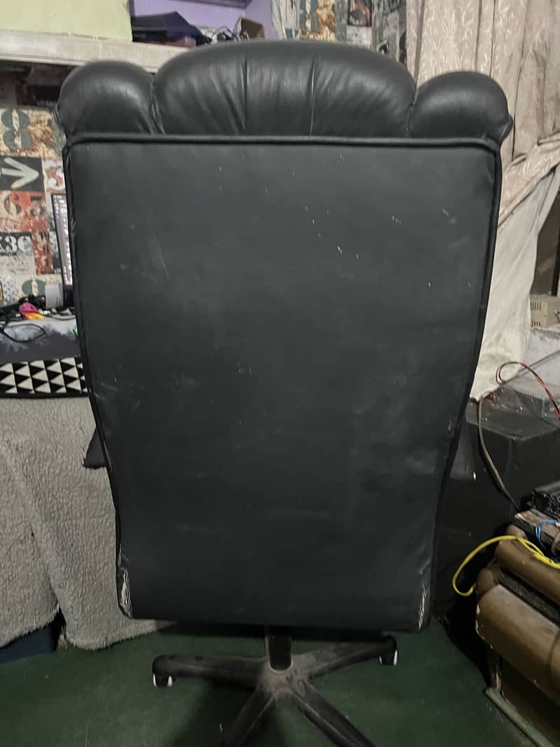 Executive chair 1
