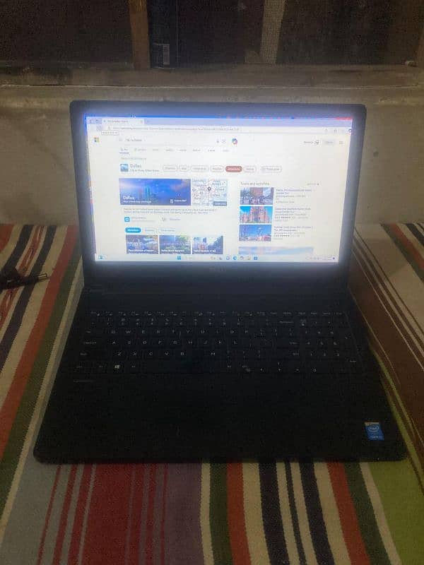 dall Laptop 3