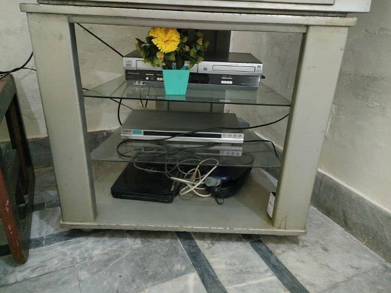 Thomson TV with TV Stand set for sale 3