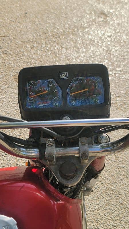 Crown 125cc 3