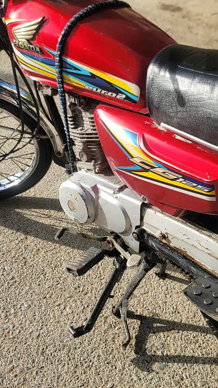 Crown 125cc 5