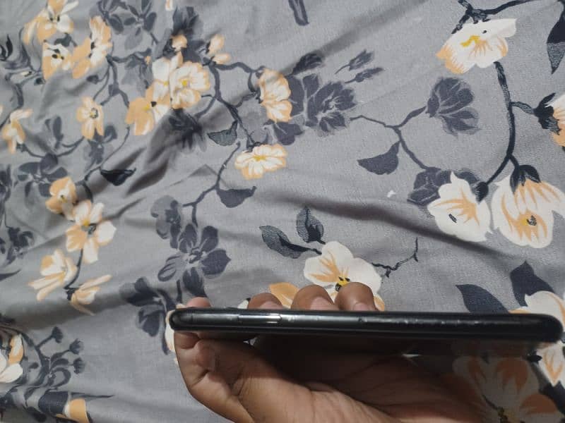 IPHONE X NON PTA FOR SALE. //WHATSAAP=0333/58/30834 2