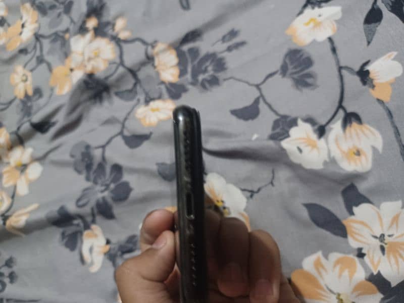 IPHONE X NON PTA FOR SALE. //WHATSAAP=0333/58/30834 5