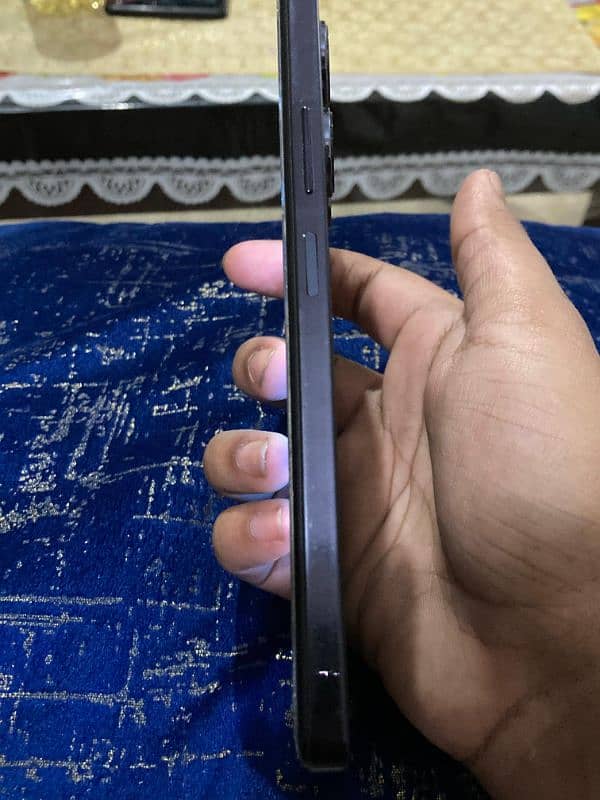 INFINIX NOTE 30 256GB ROM +8GB RAM +8GB EXPANDABLE MEMORY+ CHARGER 4