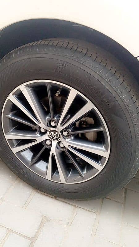 Toyota Corolla Altis 2019 4