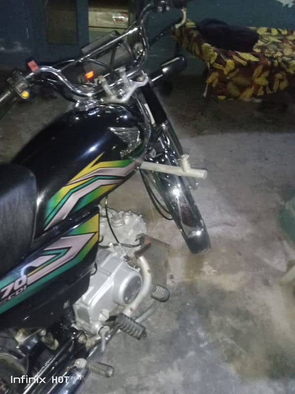 Honda 70 2023 mdl black 1
