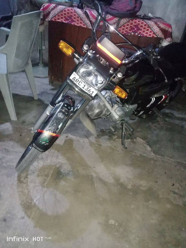 Honda 70 2023 mdl black 3