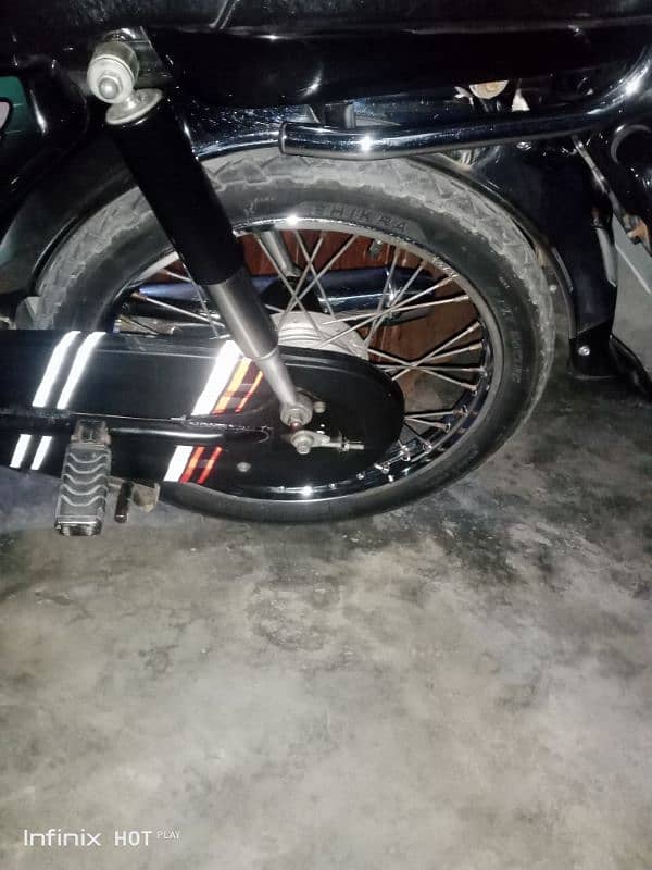 Honda 70 2023 mdl black 5