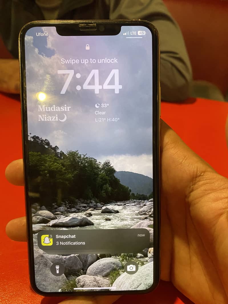 iPhone 11 Pro Max 0