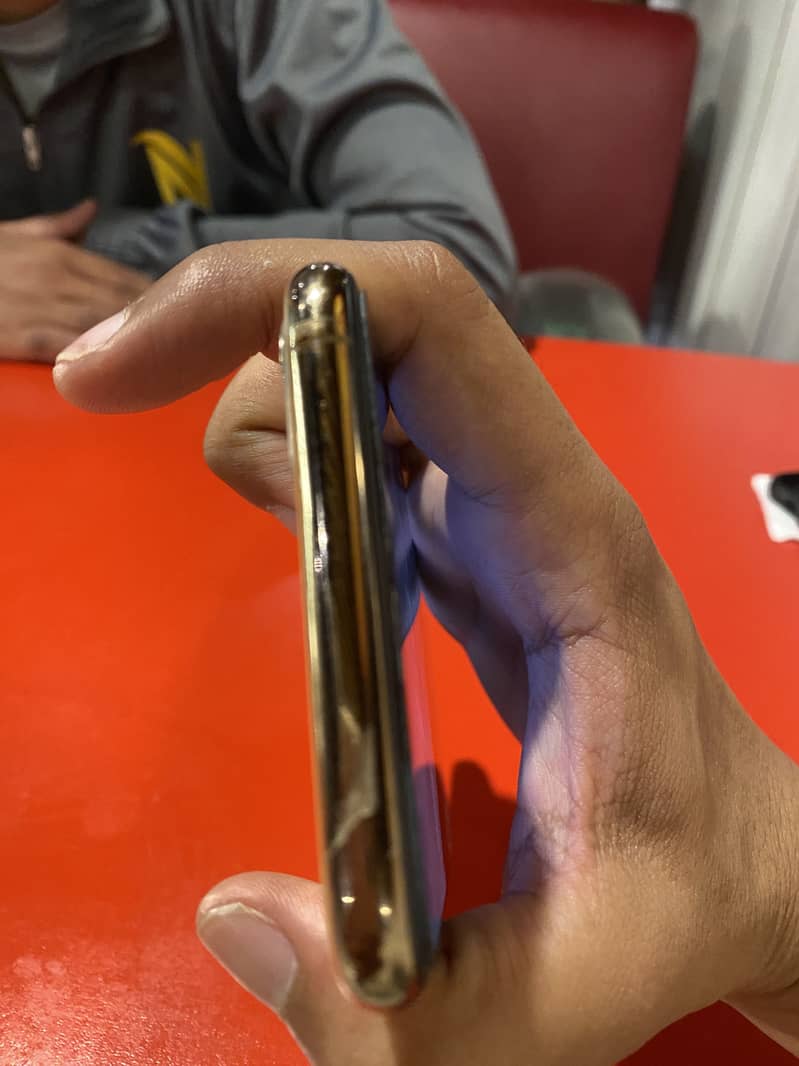 iPhone 11 Pro Max 3