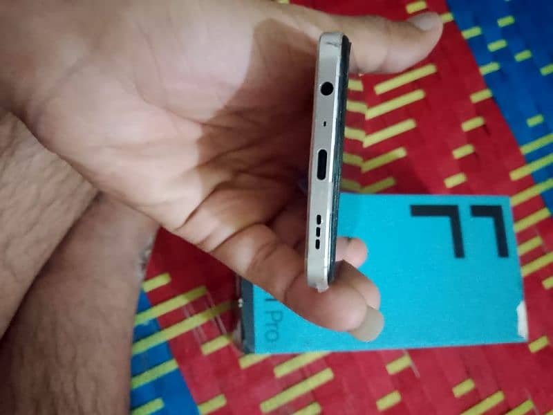oppo F21 pro 4
