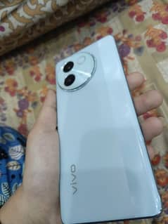 vivo v 30e new edge  mobile with original charger and box