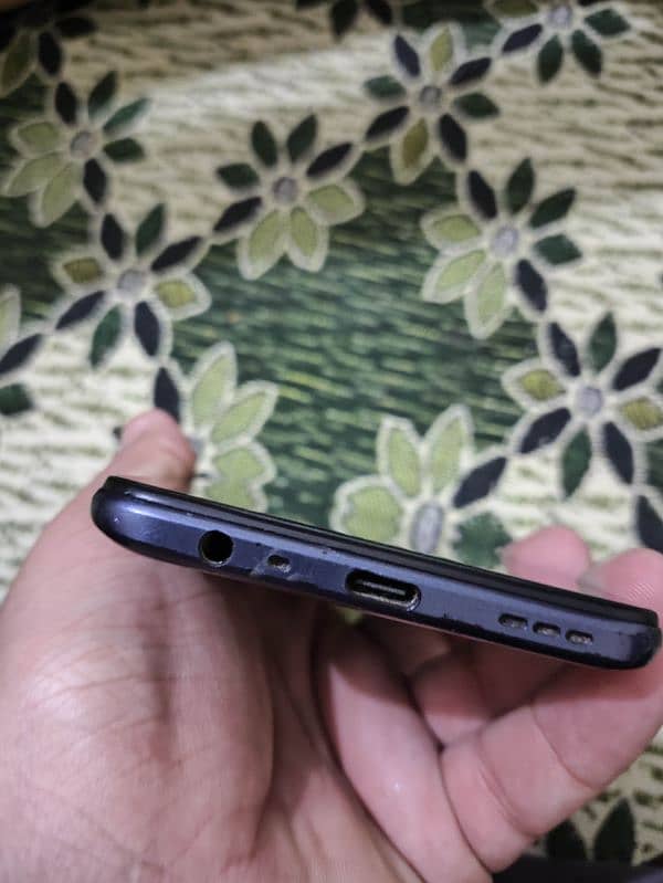 oppo a53 4/64gb with stereo speakers 2