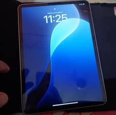 ipad pro M1 256GB 10/10 CONDITION 7 mouth use