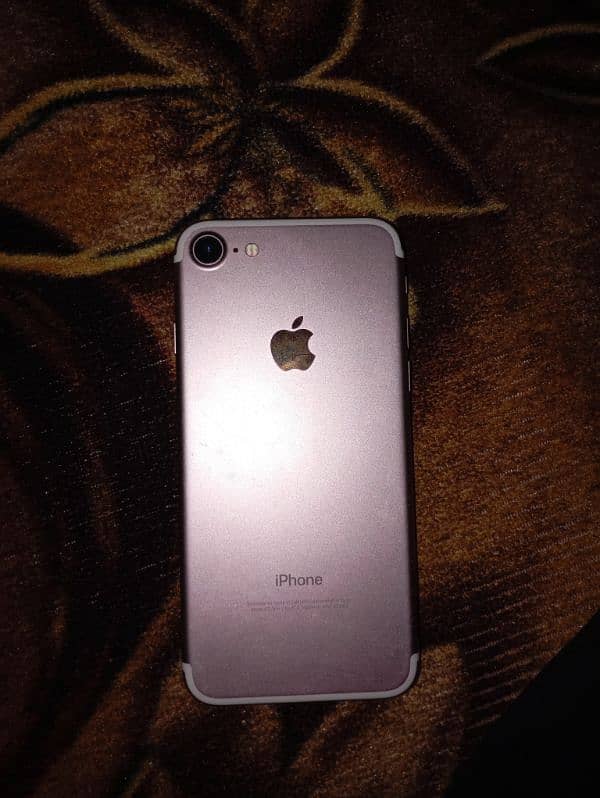 iphone7 ,PTA APPROVED,all okay_ 32 gb ,fingerprint working 4