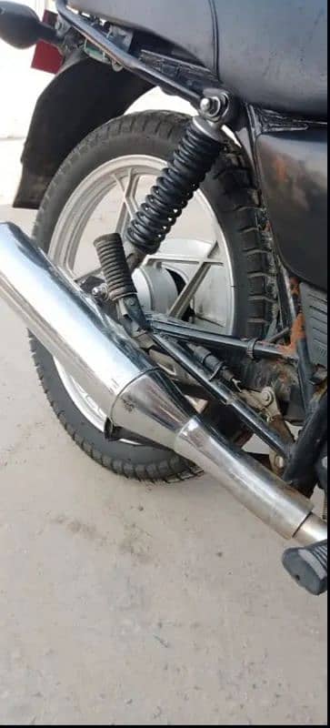 Suzuki GS 150 SE (0307-5567870)contact num 2