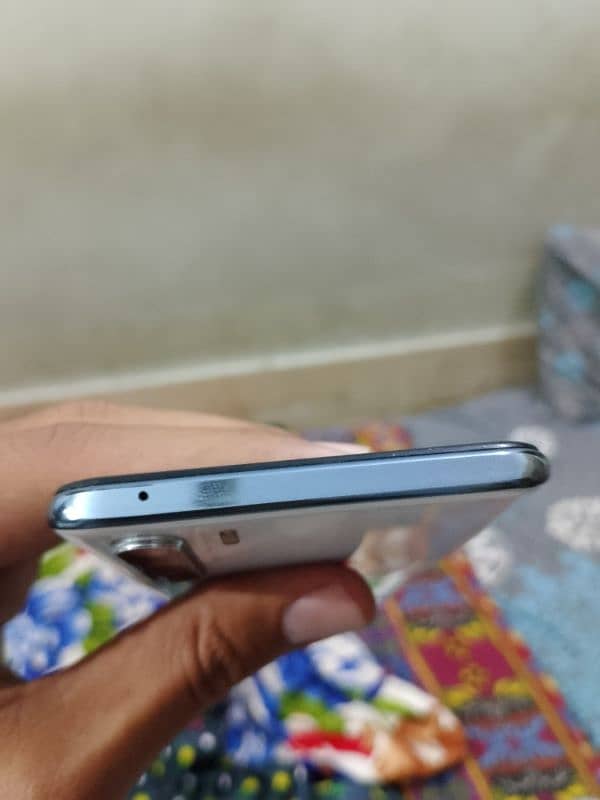 oppo F15 0