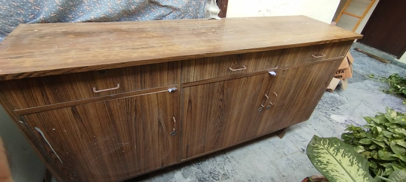 Side Board with top 0