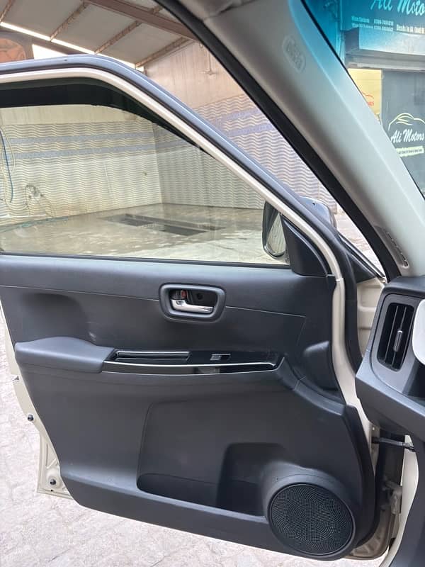 Honda N One premium tourer 2023/24 14