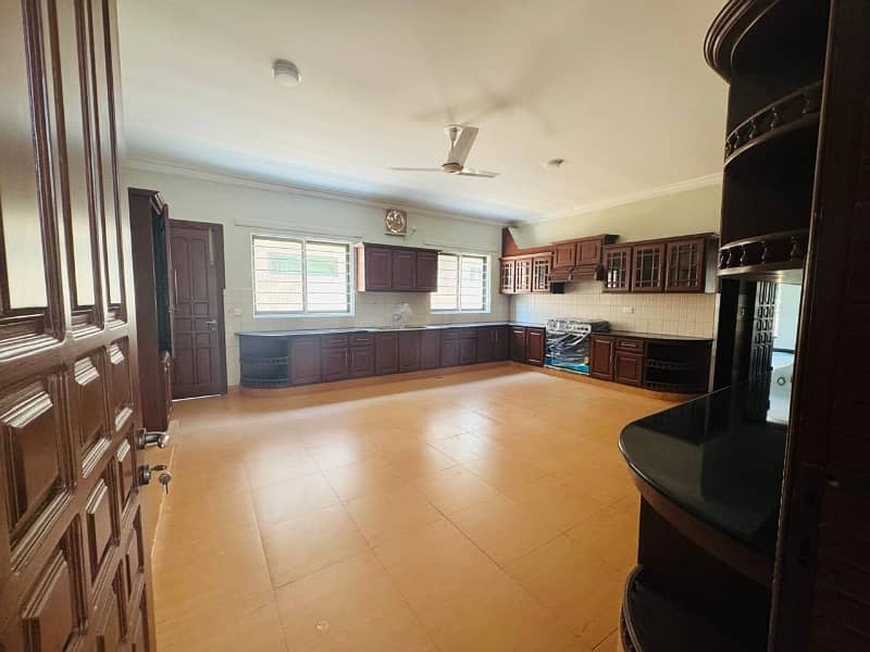 F11 Brand New House Size 2 Kanal 7