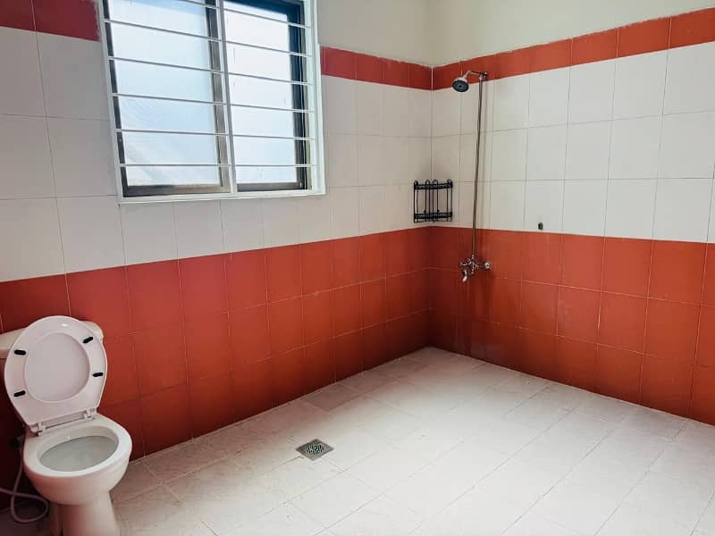 F11 Brand New House Size 2 Kanal 16