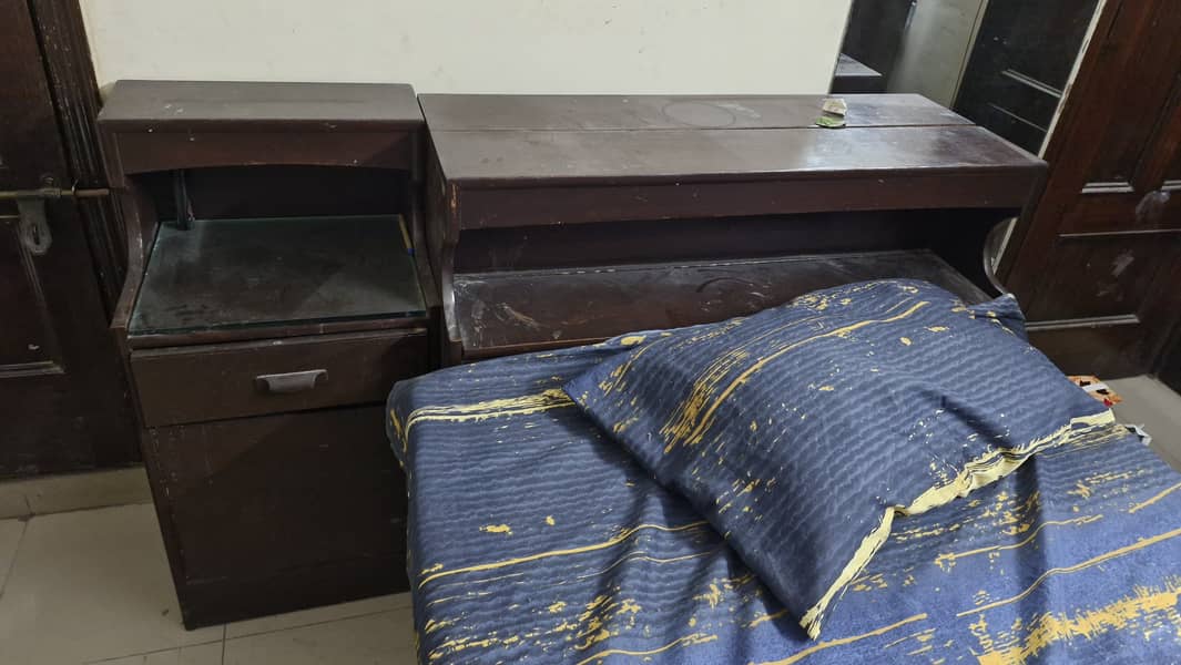 Pure Wood Bed Set with 2 Side Tables 1