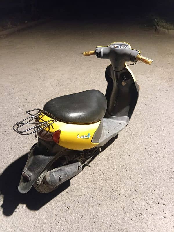 petrol scooty 1
