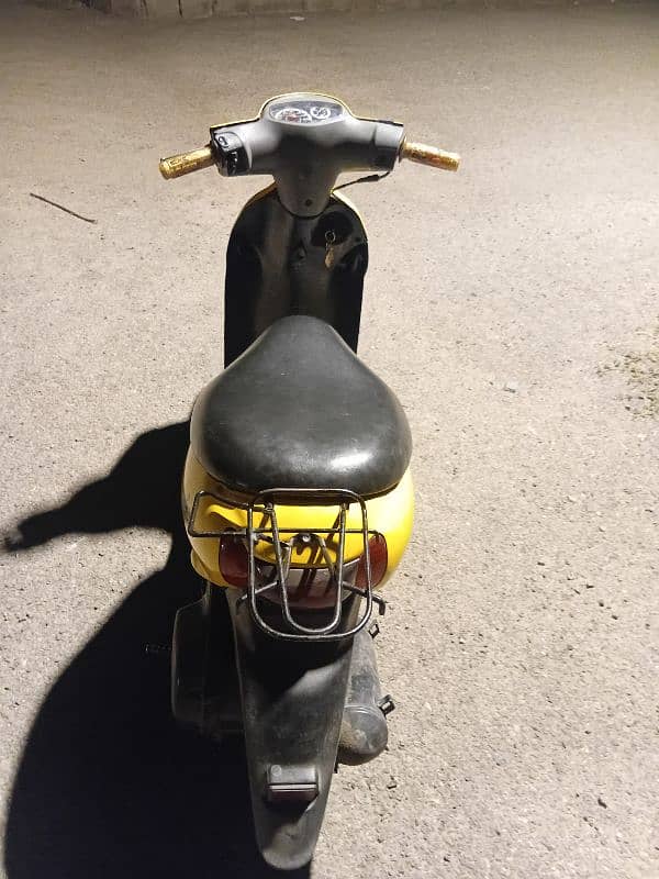petrol scooty 5