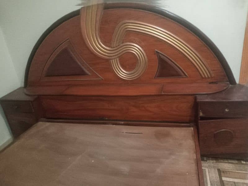 Double Bed with Fix side table 0