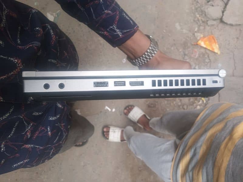 Hp laptop 4/gb ram exchange with good mobile 4