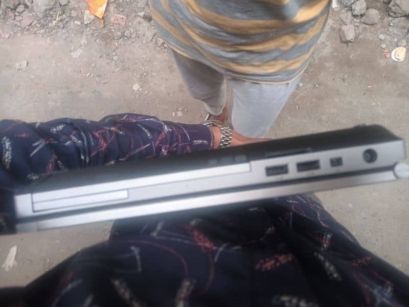 Hp laptop 4/gb ram exchange with good mobile 5