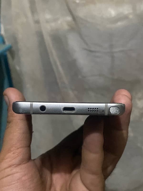 SAMSUNG GALAXY NOTE 5, BEST CONDITION, NEW BATTERY, FREE COVER, 5