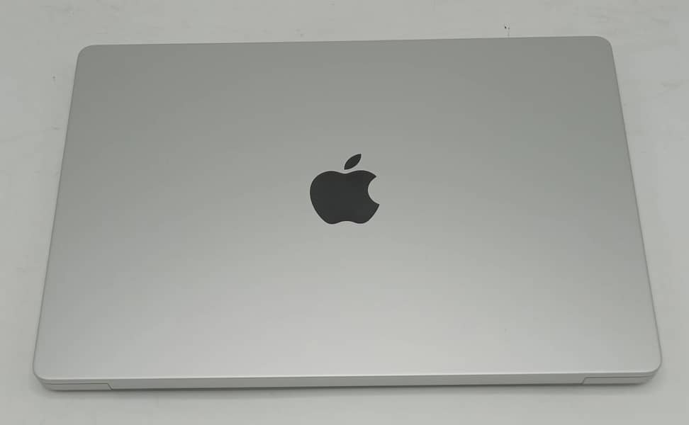 MacBook Pro 2024 14 Inch M3 M4 Pro Chip 24/1TB Specs New 10/10 MacBook 1