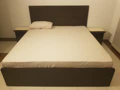 Queen Bed Set , Wall Mirror and Bed Bench