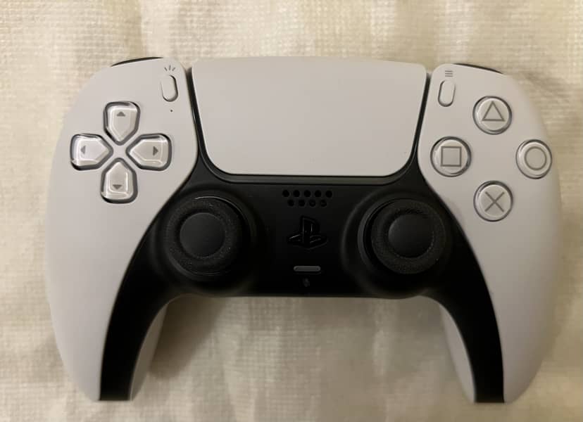 PS5 slim 1tb (Used) + 4 games 1