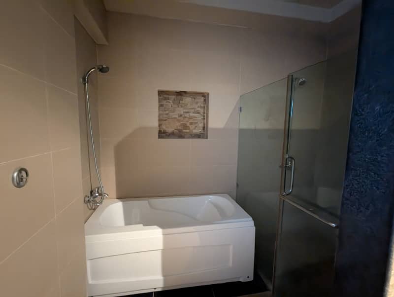 1 Kanal Beautiful House For Sale ideal location 60 feet street 9