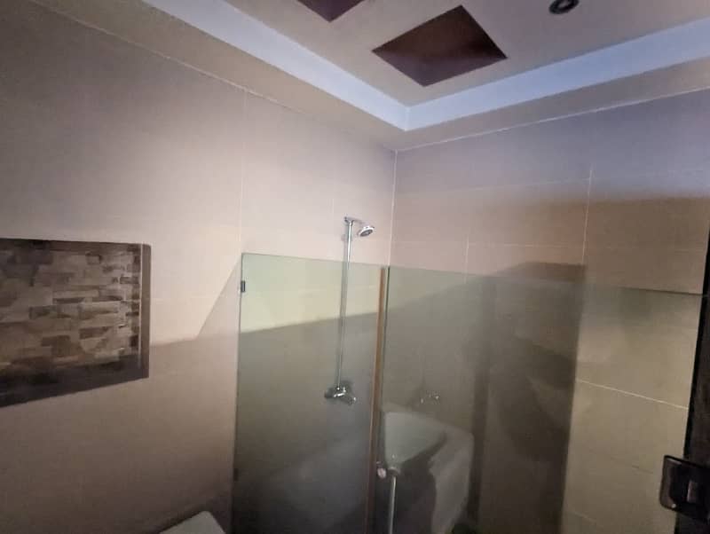1 Kanal Beautiful House For Sale ideal location 60 feet street 10
