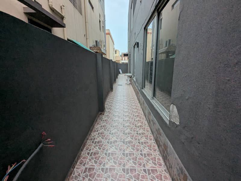 1 Kanal Beautiful House For Sale ideal location 60 feet street 23